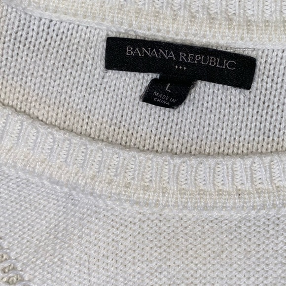 Knitted white dress with cold shoulder - Picture 3 of 3